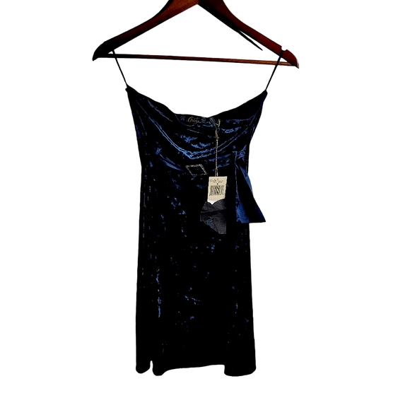 NWT Guess Velour Premium Velvet Dress. Perfect Condition! - Picture 2 of 5